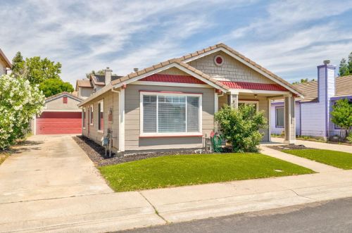 9013 Westpark Dr, Elk Grove CA  95624-1329 exterior
