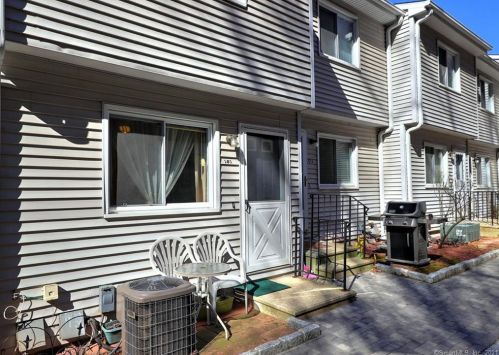 273 Derby Ave, Derby, CT 06418-2080