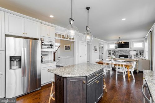 455 Greenhedge Dr, Lancaster PA  17603-7907 exterior