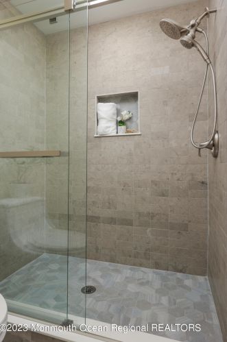 20 Lexington Ct, Tinton Falls NJ 07701-5467 exterior