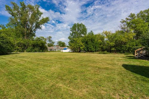 26042 Channel Ave, Antioch, IL 60002-8440