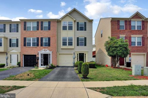 709 Grant Dr, Hanover, PA 17331-2079