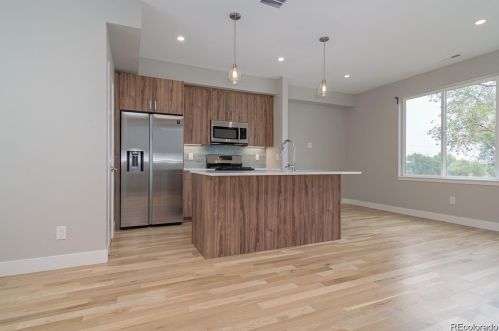 5155 10th Ave, Denver CO  80204-2815 exterior