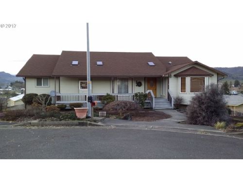 621 Deerwood Ct, Winston, OR 97496-9591