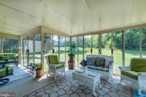 2616 Standardbred Dr, Lancaster PA  17603-4161 exterior