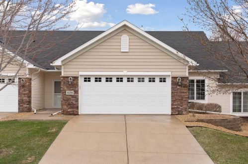 1036 Woodland Dr, Hastings, MN 55033-3351