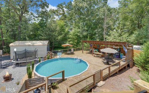 556 Lothridge Rd, Cleveland, GA 30528-5047