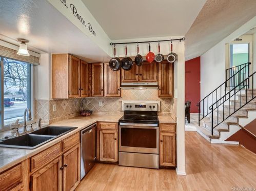 5321 Pagosa Way, Aurora CO 80015-2452 exterior