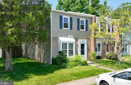 5824 Burke Manor Ct, Springfield VA  22015-3103 exterior