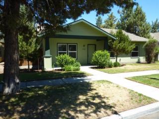 20632 Honeysuckle Ln, Bend, OR 97702-2780