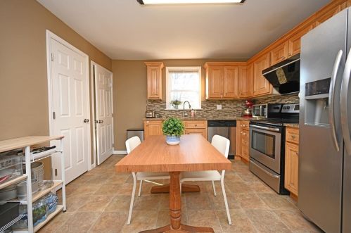 221 Harvest Ln, Cincinnati OH exterior