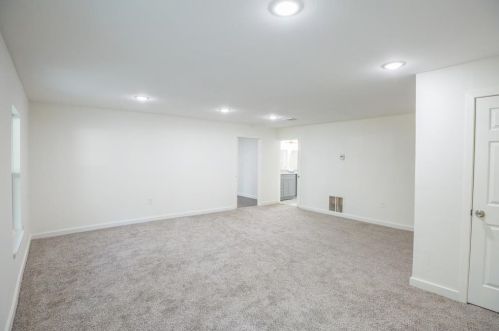 1018 Brookhollow Dr, Irving TX  75061-5514 exterior