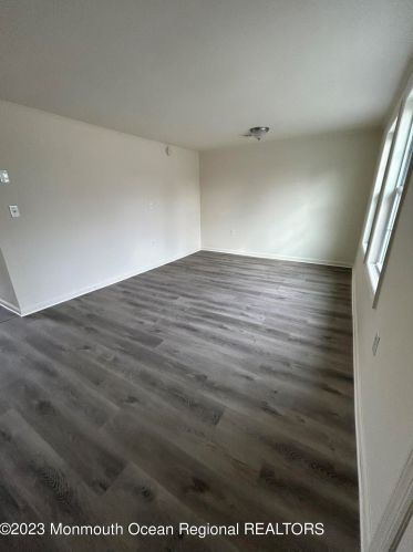 722 Palm Beach Dr, Lacey, NJ 08731-4907