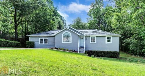 455 Robin Rd, Porterdale, GA 30016-8927