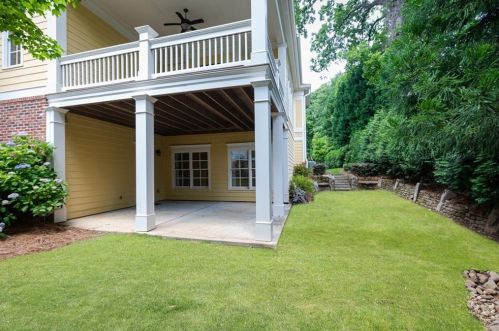 2011 Collier Commons Way, Atlanta, GA 30318-1745