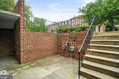 3912 Chesterwood Dr, Silver Spring MD 20906-2865 exterior