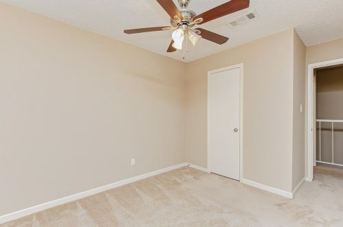 1917 Miramar Green St, Taylor Lake Village, TX 77586-2829