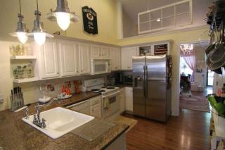 2070 Stoney Meadow Dr, Murfreesboro, TN 37128-7668