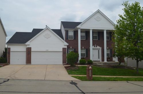 1442 Legacy Cir, Fenton, MO 63026-2377