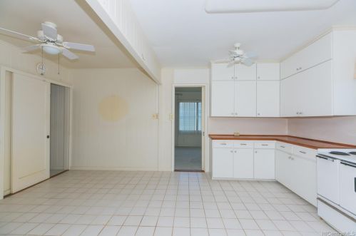 316 Elelupe Rd, Honolulu HI  96821-2211 exterior