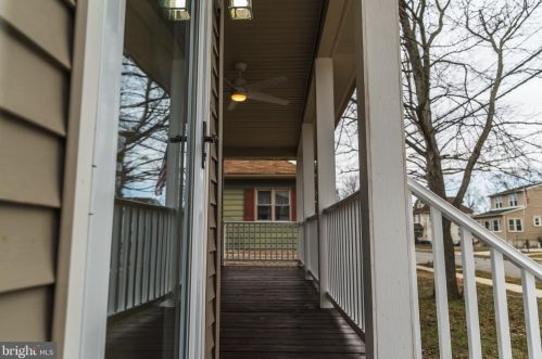 32 Thompson Ave, Gloucester, NJ 08030-2445