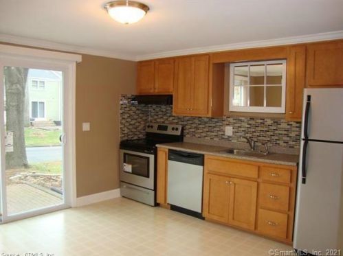 14 Redbud Ln, Glastonbury, CT 06033-1222