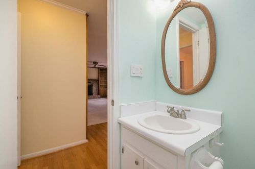 3824 Foxford Dr, Atlanta GA  30340-4426 exterior