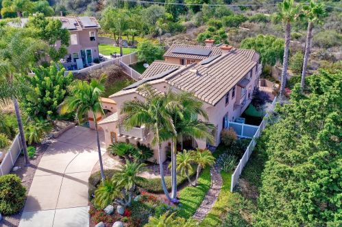 562 Kristen Ct, Encinitas, CA 92024-2788