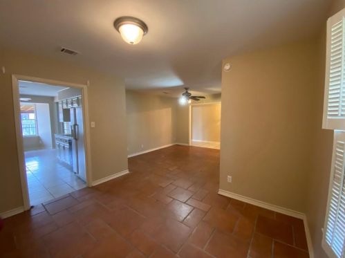 8709 Donna Gail Dr, Austin TX  78757-6955 exterior