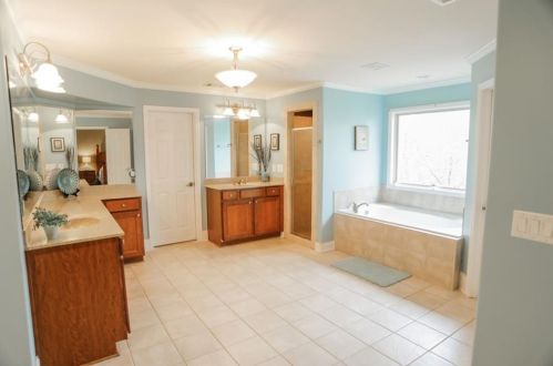 806 Low Fls Ct, Jefferson GA  30549-7943 exterior