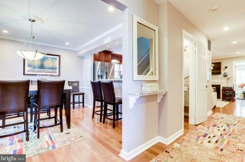 6002 Schoolhouse Woods Rd, Springfield, VA 22015-2741