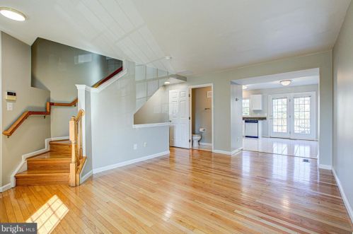 6360 Andrew Matthew Ter, Springfield, VA 22150-7809