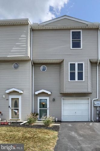 221 Chartwood Dr, Harrisburg, PA 17111-4166