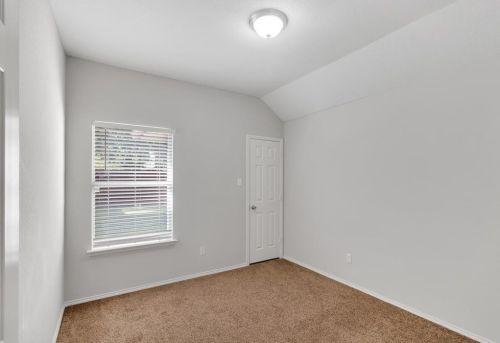 1713 Mapleleaf Dr, Garland TX 75040-8911 exterior