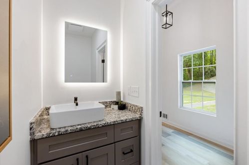 5000 Greentree Trl, Atlanta GA  30349-1736 exterior