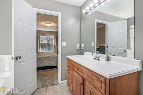 466 Gresham Dr, Stockbridge GA  30281-7716 exterior