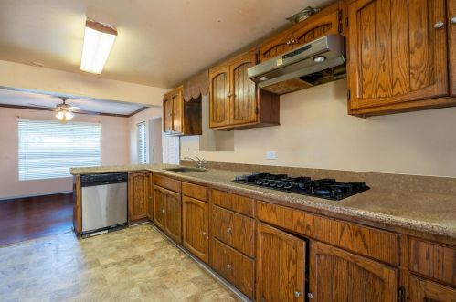 2395 Dumbarton Ave, Palo Alto, CA 94303-1517