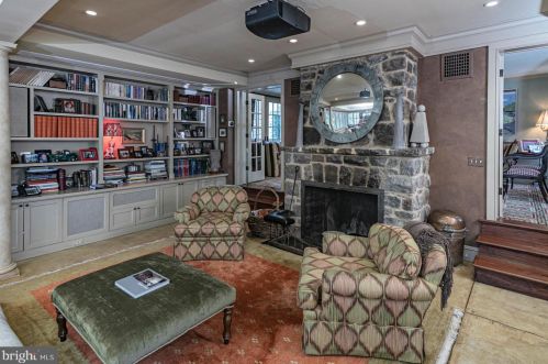 1075 Great Rd, Princeton NJ  08540-1246 exterior