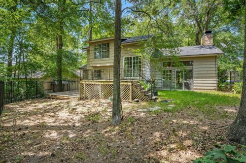 203 Deep Dl Ln, Conroe TX  77304-1249 exterior