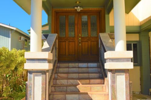 86220 Moekolu St, Nanakuli, HI 96792-4410