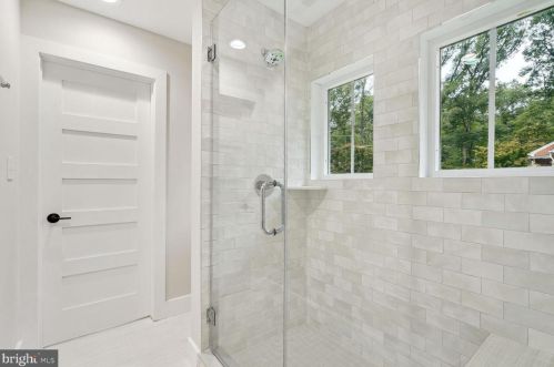 10601 Greenacres Dr, Silver Spring MD 20903-1214 exterior