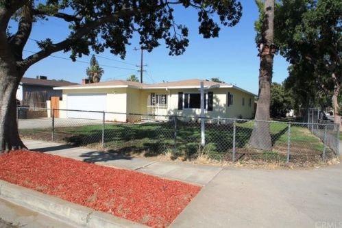 605 Rosalind Ave, Rialto, CA 92376-5337