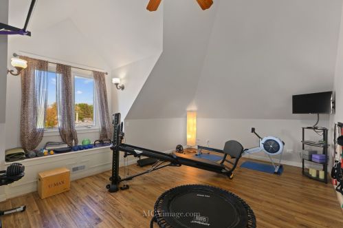 1003 Walter St, Lemont IL  60439-3920 exterior