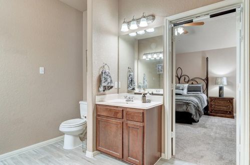 108 Ferrule Dr, Uhland TX 78640-8008 exterior