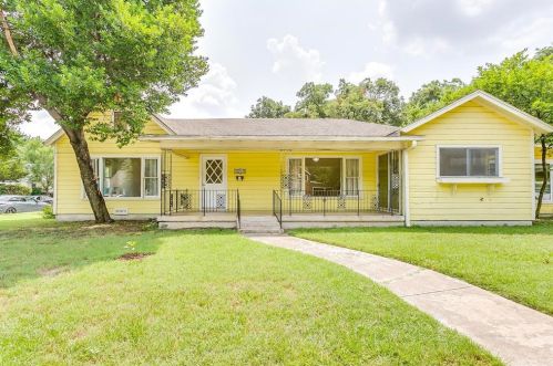 3012 Clary Ave, Fort Worth, TX 76111-4329