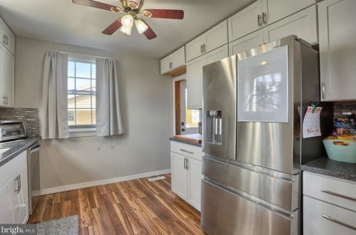 215 Cavalry Rd, Carlisle PA  17013-1606 exterior