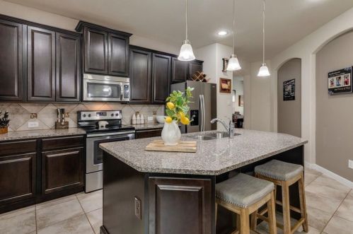 524 Crown Oaks Dr, Fort Worth TX  76131-4264 exterior