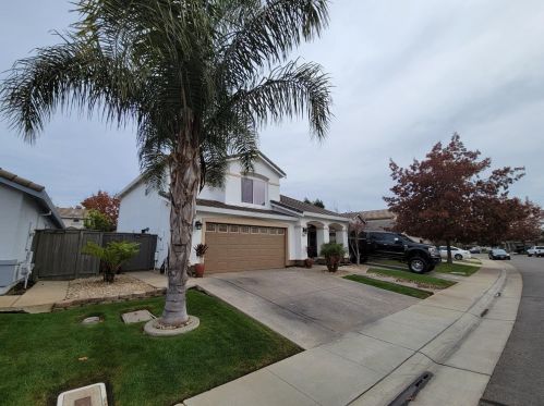 9664 Flame Tokay Way, Elk Grove, CA 95624-4702