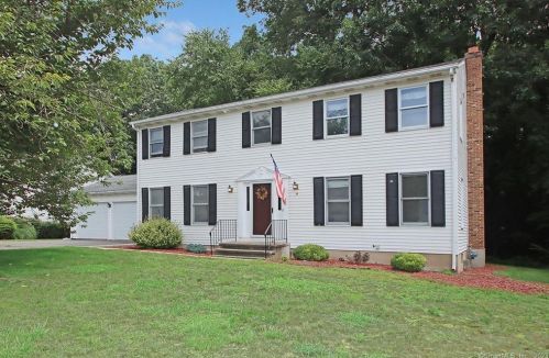 16 Victor Ln, Wapping, CT 06074-3568