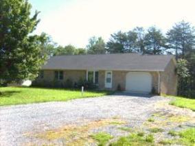 1011 Amy Ln, Scruggs, VA 24121-5410